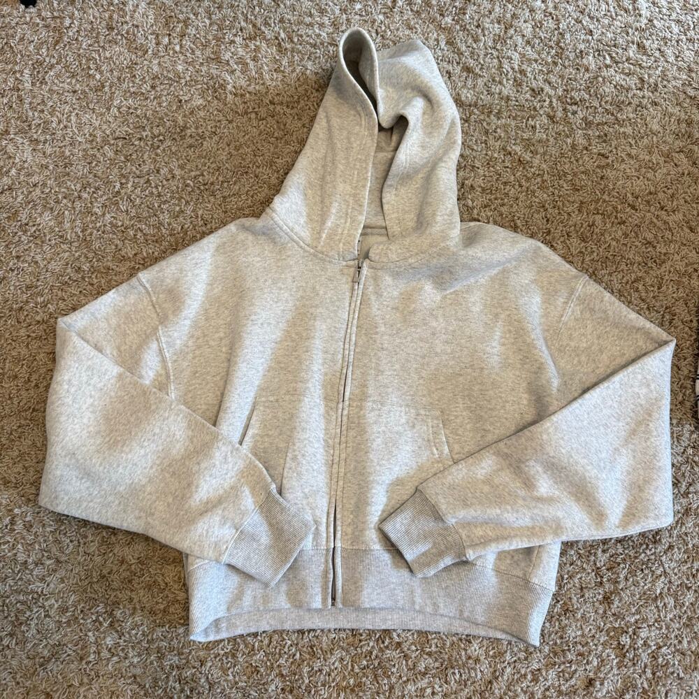 Women's Gray Cropped Hoodie Zip Up